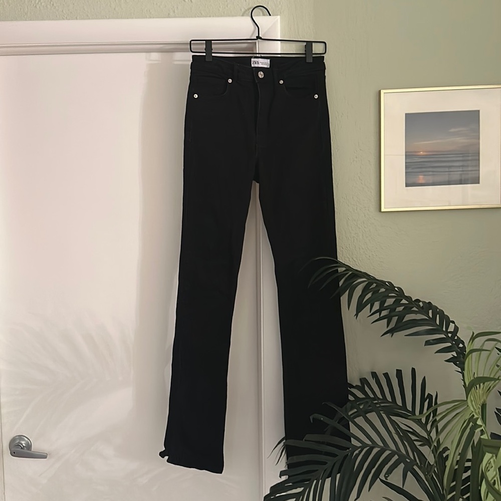 Zara High Rise Split Hem Black Jeans Size 6 | Straight Leg - Picture 3 of 6